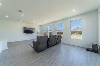 7021 Black Ash Lane, Mckinney, TX 75071 photo 4