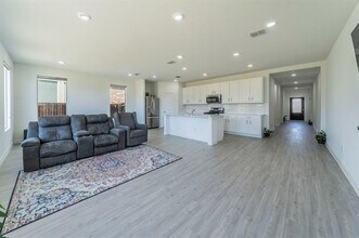 7021 Black Ash Lane, Mckinney, TX 75071 photo 3