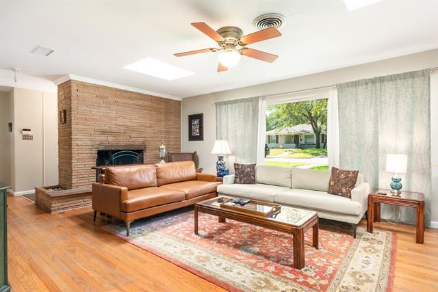 6803 Blessing Drive, Dallas, TX 75214 photo 3