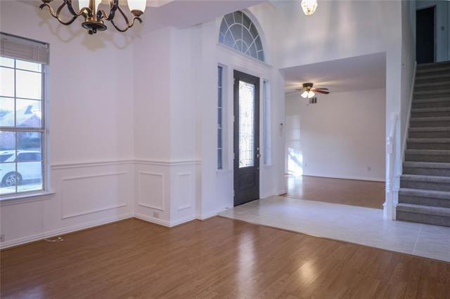 504 Renfro Ct Irving, TX 75063 photo 2