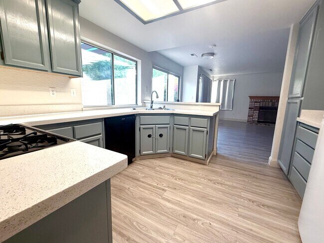 Beautiful 2 Story 4 Bedroom 2.5 Bath Home in Antioch photo 5