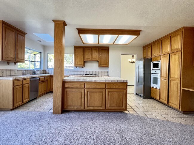 3105 Blenkarne Dr Carlsbad, CA 92008 photo 5