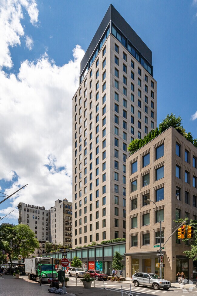 21 E 12th St New York, NY 10003 photo 5