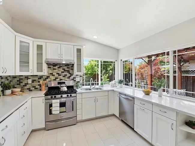 2960 Cohansey Dr San Jose, CA 95132 photo 5
