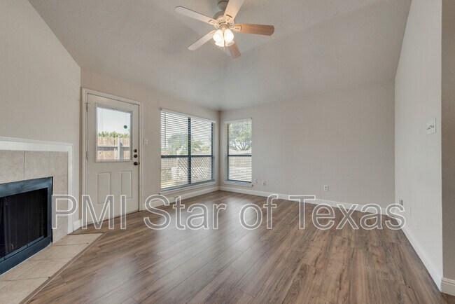 2107 Prairie Creek Trail, Garland, TX 75040 photo 4