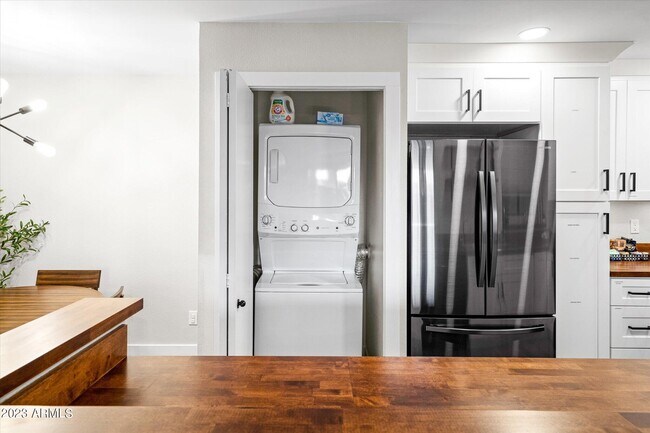 533 W Guadalupe Rd Mesa, AZ 85210 photo 5