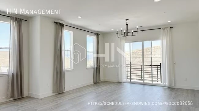1713 Central Pkwy Dublin, CA 94568 photo 3