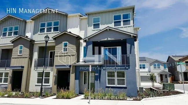 1713 Central Pkwy Dublin, CA 94568 photo 2