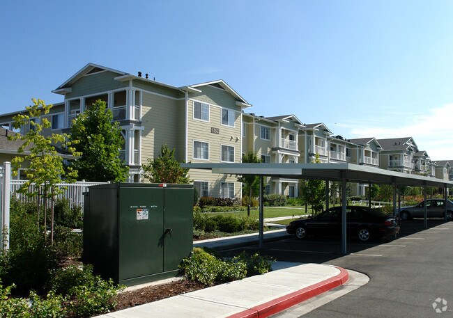 2bd/1.5 Bathrooms - Sonoma Racquet Club - Includes Water &amp; Garbage photo 2