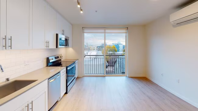 Lucille Apartments photo 2