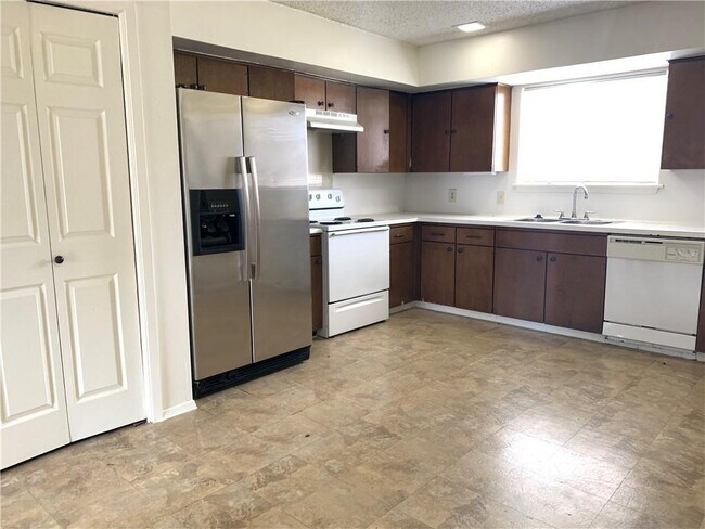7205 Creekside Dr Austin, TX 78752 photo 5