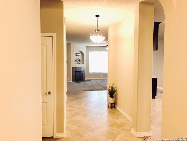 7315 Elizabeth Way San Antonio, TX 78240 photo 3
