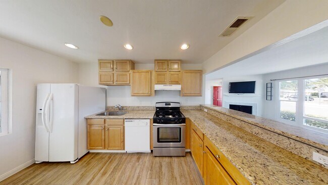 5184 Ewing St San Diego, CA 92115 photo 4