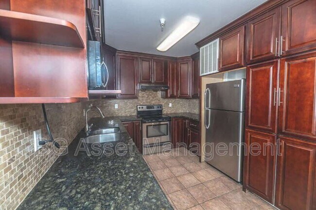 1459 MacArthur Blvd Oakland, CA 94602 photo 3