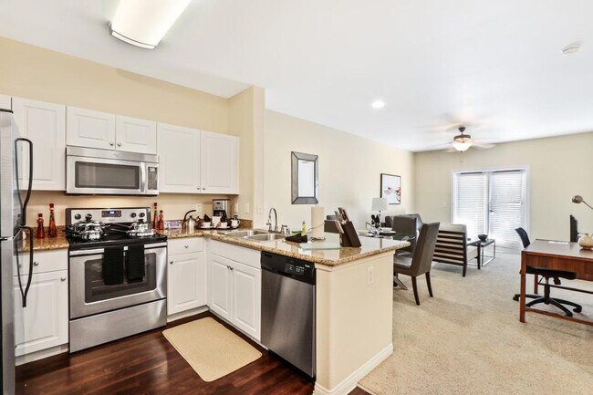 9065 Sydney Ct San Diego, CA 92122 photo 4