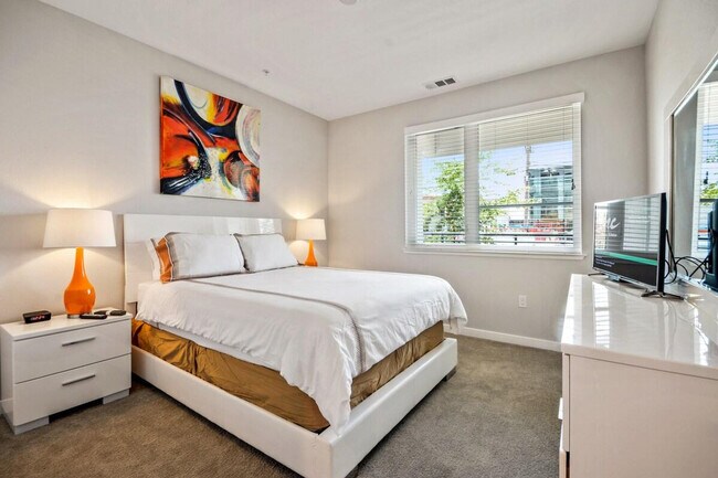9065 Sydney Ct San Diego, CA 92122 photo 3