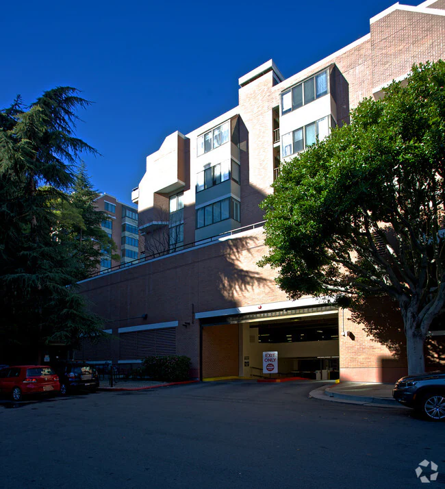 101 Lombard St San Francisco, CA 94111 photo 3