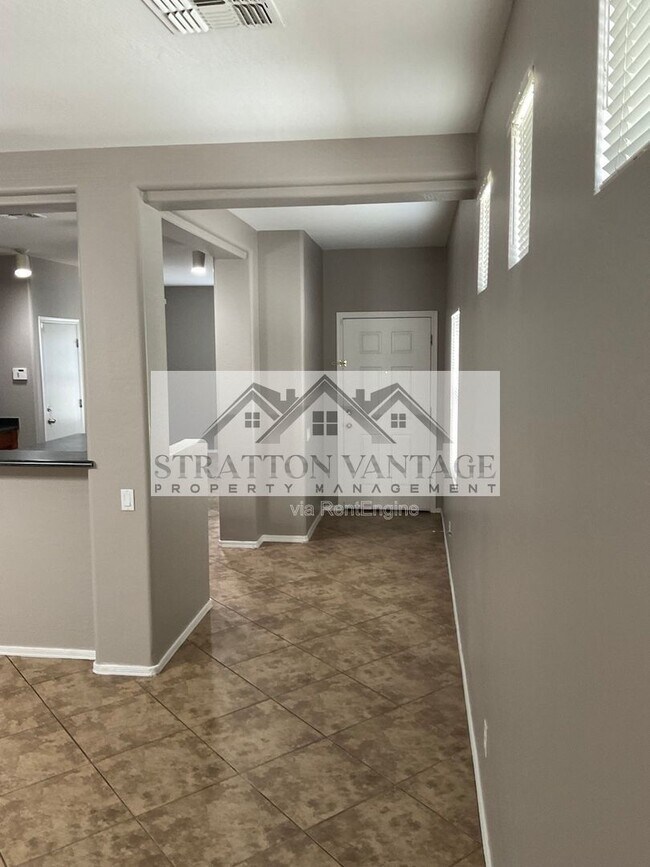5437 W Maldonado Rd Phoenix, AZ 85339 photo 4