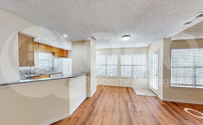 412 Santa Fe Trail Irving, TX 75063 photo 5