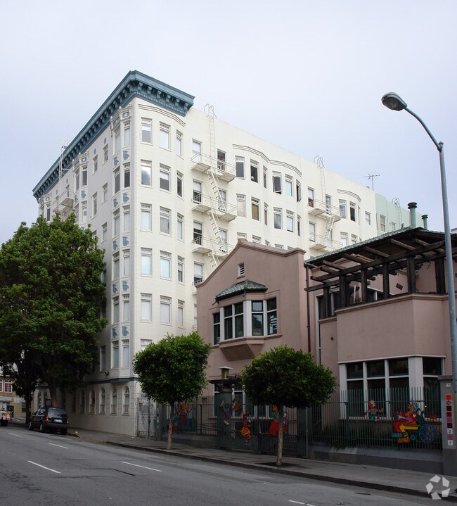 Ben Hur Apts photo 3