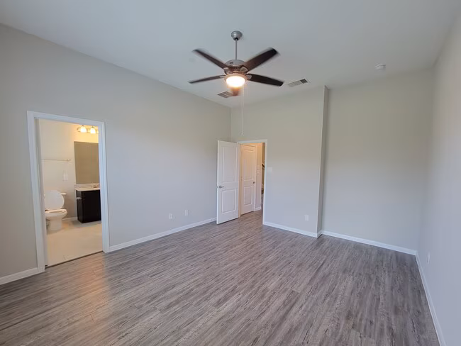 7486 Woo St Pearland, TX 77584 photo 5