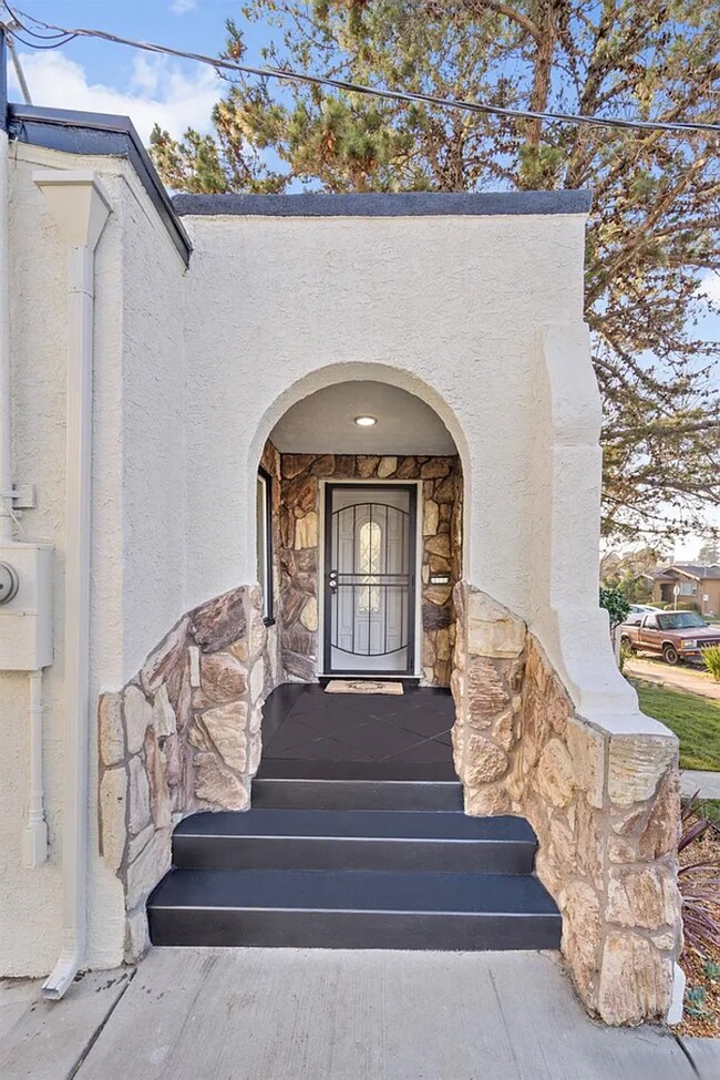 2810 55th Ave Oakland, CA 94605 photo 5