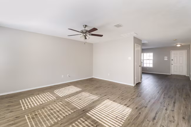 4649 Sea Ridge Dr - SFHT photo 5