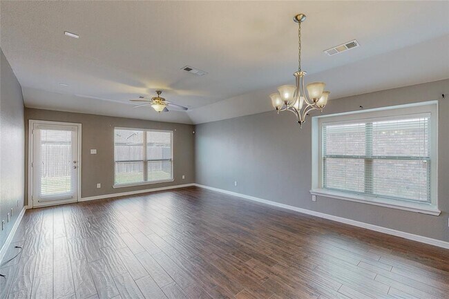 2609 Castle Creek Drive, Little Elm, TX 75068 photo 5