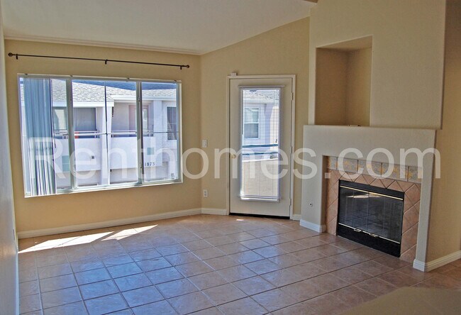 11867 Spruce Run Dr San Diego, CA 92131 photo 2