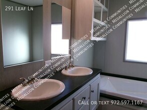 291 Leaf Ln New Braunfels, TX 78130 photo 4