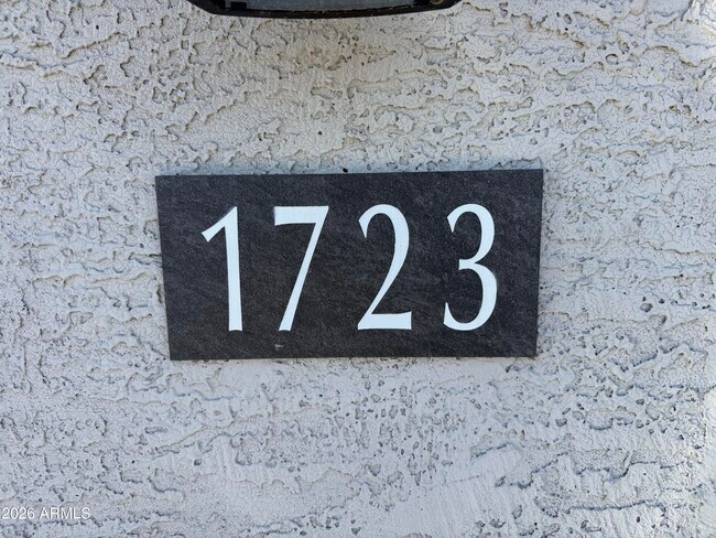 1723 W Sombra Ave Apache Junction, AZ 85120 photo 4