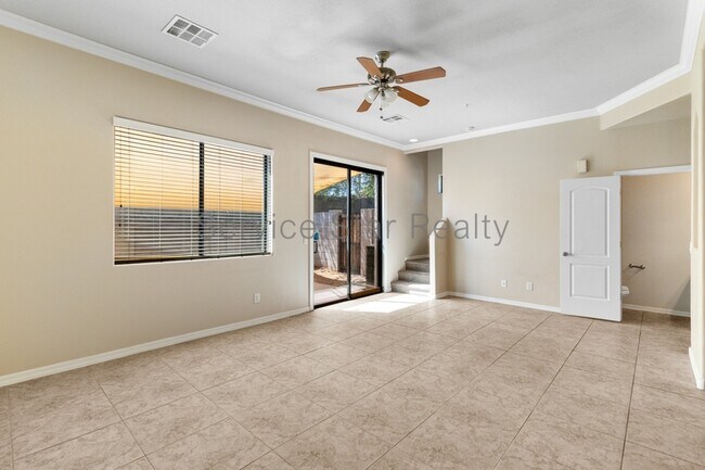 3820 E Mcdowell Rd photo 3