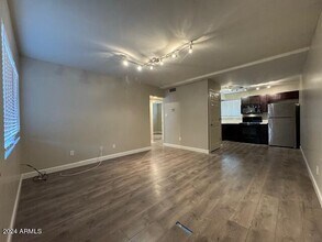 310 W Earll Dr Phoenix, AZ 85013 photo 2