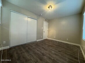 310 W Earll Dr Phoenix, AZ 85013 photo 5