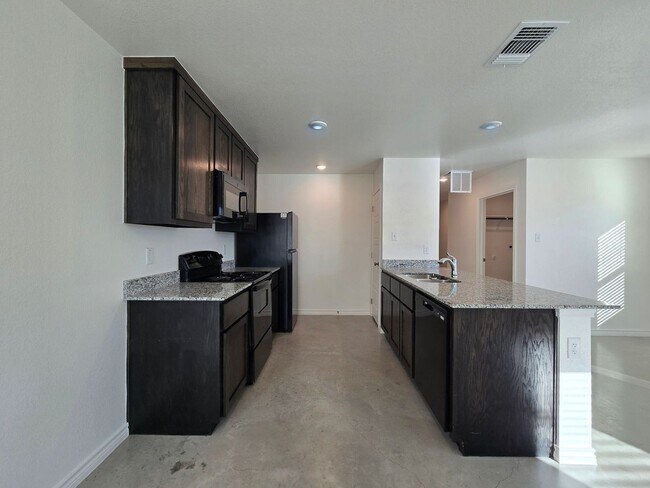 304 Agua Chiquita Ct Killeen, TX 76543 photo 4