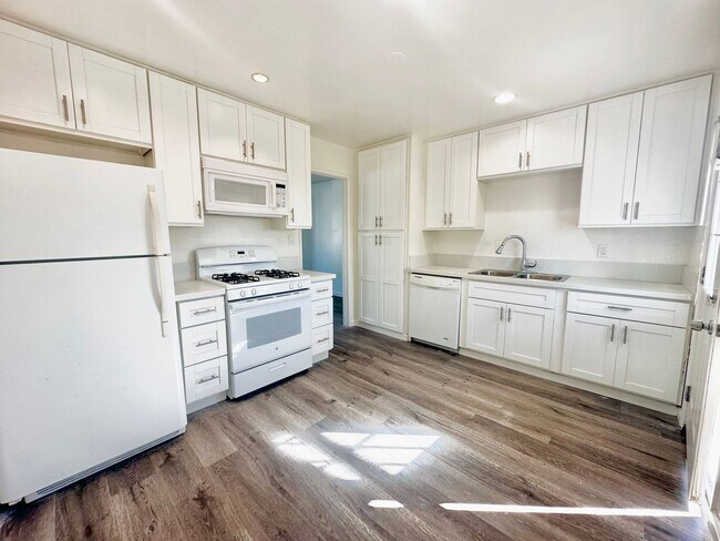 6108-6108 Nancy Dr La Mesa, CA 91942 photo 5