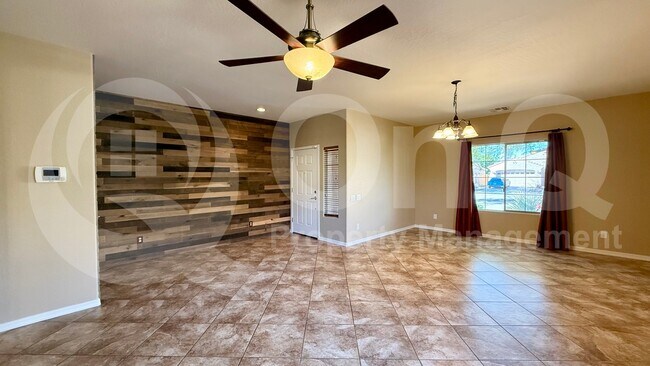 27109 N 52nd Ave Phoenix, AZ 85083 photo 5