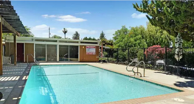 1919 Ygnacio Valley Rd Walnut Creek, CA 94598 photo 2