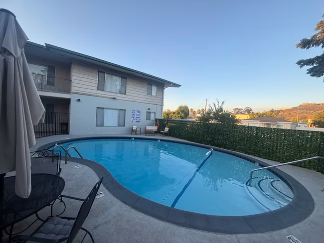 8866 Donna Jean Ln Santee, CA 92071 photo 2