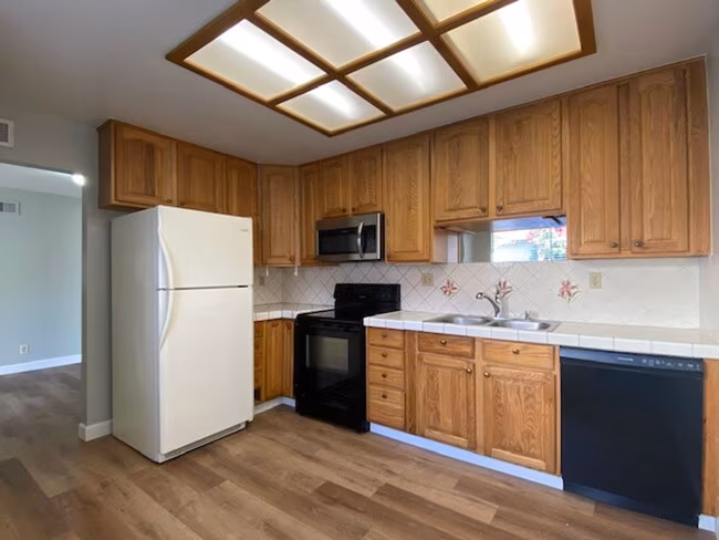 3 Bedroom 2 Bathroom Single Family Home in San Jose photo 2