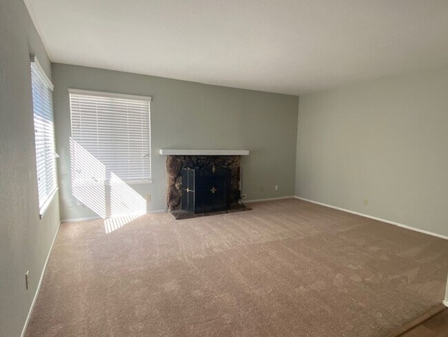 3 Bedroom 2 Bathroom Single Family Home in San Jose photo 5