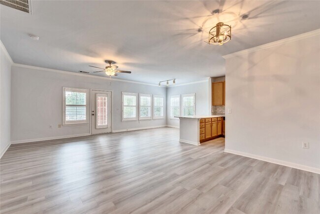2900 S Lakeline Blvd Cedar Park, TX 78613 photo 4