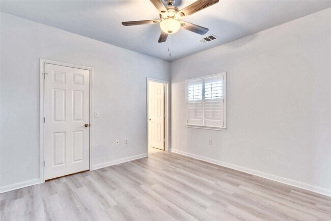 2900 S Lakeline Blvd Cedar Park, TX 78613 photo 3
