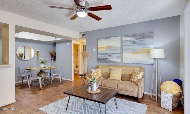 4101 W Union Hills Dr Glendale, AZ 85308 photo 2