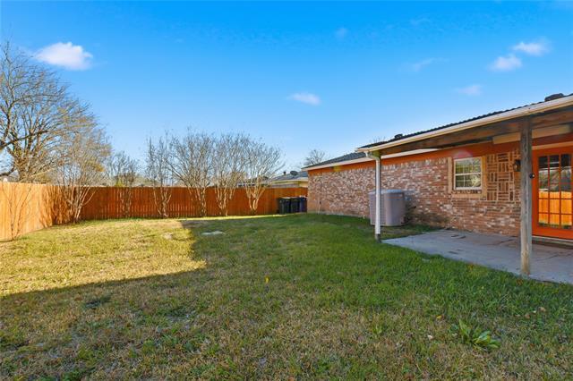 1549 Bosque Drive, Garland, TX 75040 photo 3
