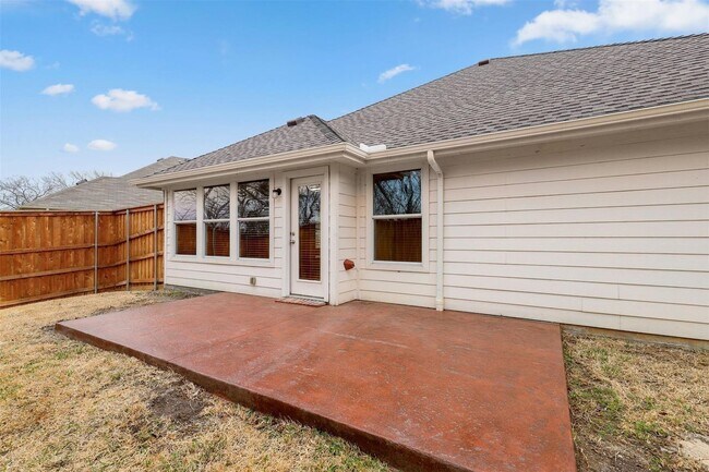 115 Bird Creek Drive, Little Elm, TX 75068 photo 3