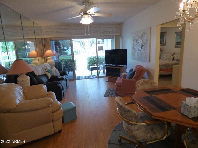 6125 E Indian School Rd Scottsdale, AZ 85251 photo 3