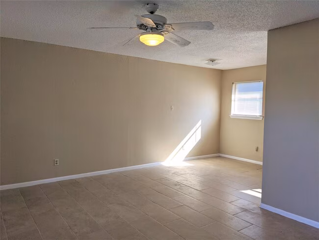 915 Alexander Street, Houston, TX 77008 photo 5