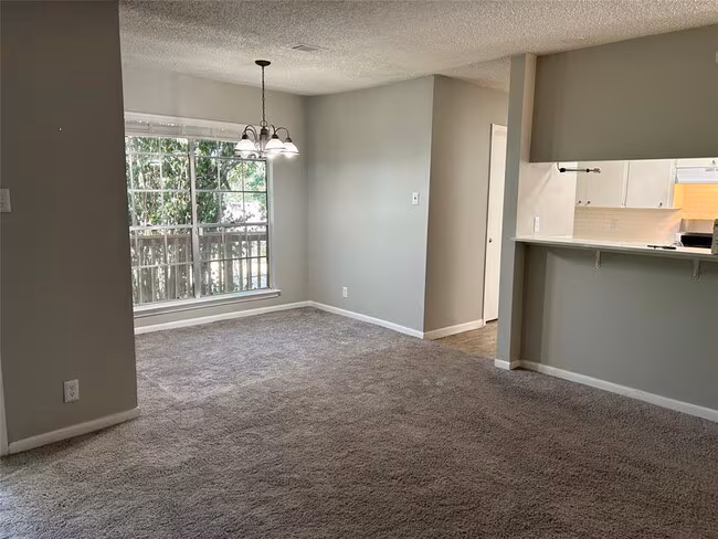 1910 Westridge Dr Austin, TX 78704 photo 2