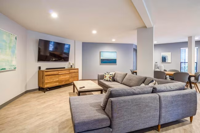 Brackett Apartments photo 4